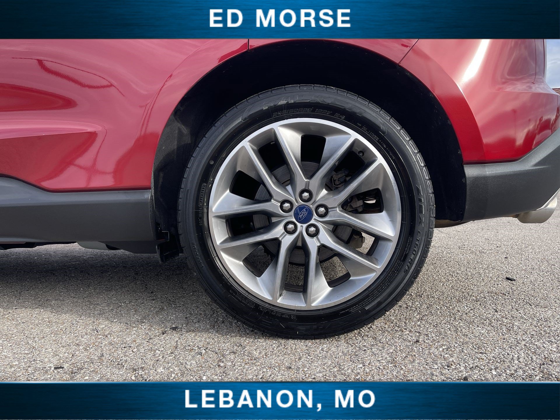 Used 2018 Ford Edge Titanium w/ Cold Weather Package AWD/4WD image 32