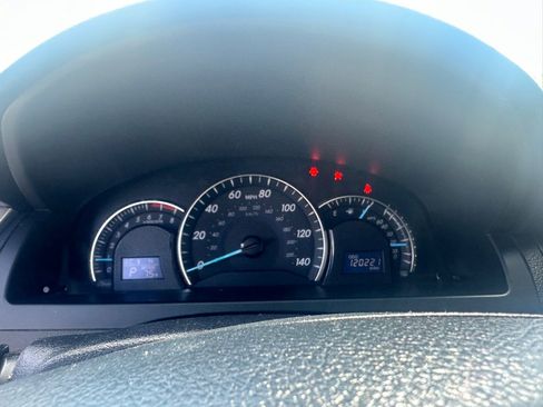 Used 2013 Toyota Camry XLE w/ Preferred Accessory Pkg FWD image 17