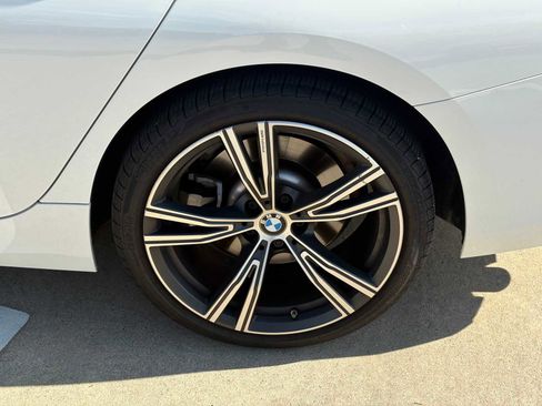 Used 2024 BMW 330i Sedan w/ Premium Package RWD image 9