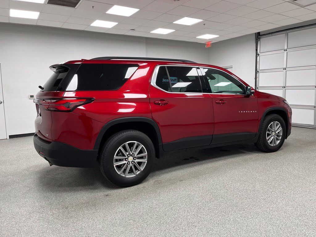 Used 2023 Chevrolet Traverse LT AWD/4WD image 11
