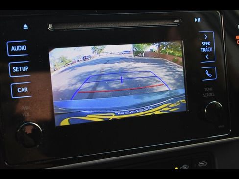 Used 2017 Toyota Corolla LE w/ Carpet Mat Package (TMS) FWD image 11
