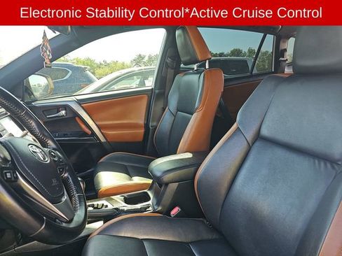 Used 2017 Toyota RAV4 SE w/ Power Special Value Package image 7