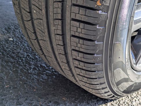 New 2025 Jeep Grand Cherokee L Limited image 12