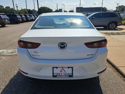Used 2022 MAZDA MAZDA3 s FWD image 5