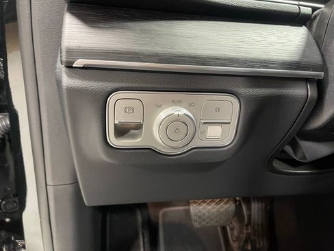 Used 2025 Mercedes-Benz GLE 350 4MATIC image 19