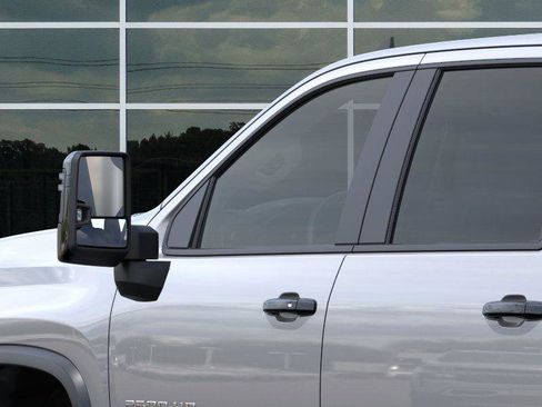 New 2026 Chevrolet Silverado 2500 ZR2 image 12