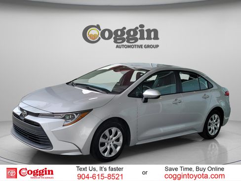 Used 2024 Toyota Corolla LE image 1