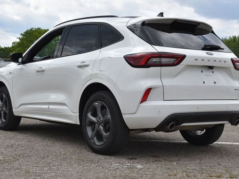 Certified 2024 Ford Escape ST-Line w/ Tech Pack #1 AWD/4WD image 7