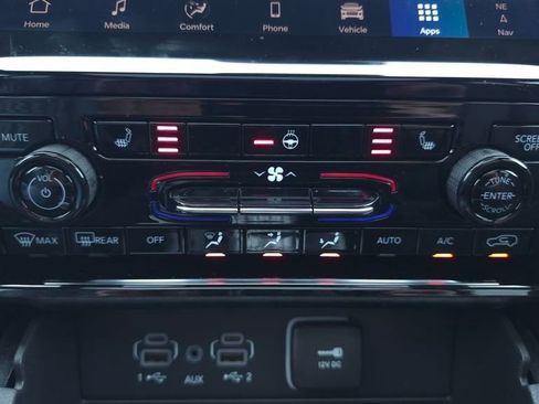 New 2025 Jeep Grand Cherokee Limited w/ Black Appearance Package image 37