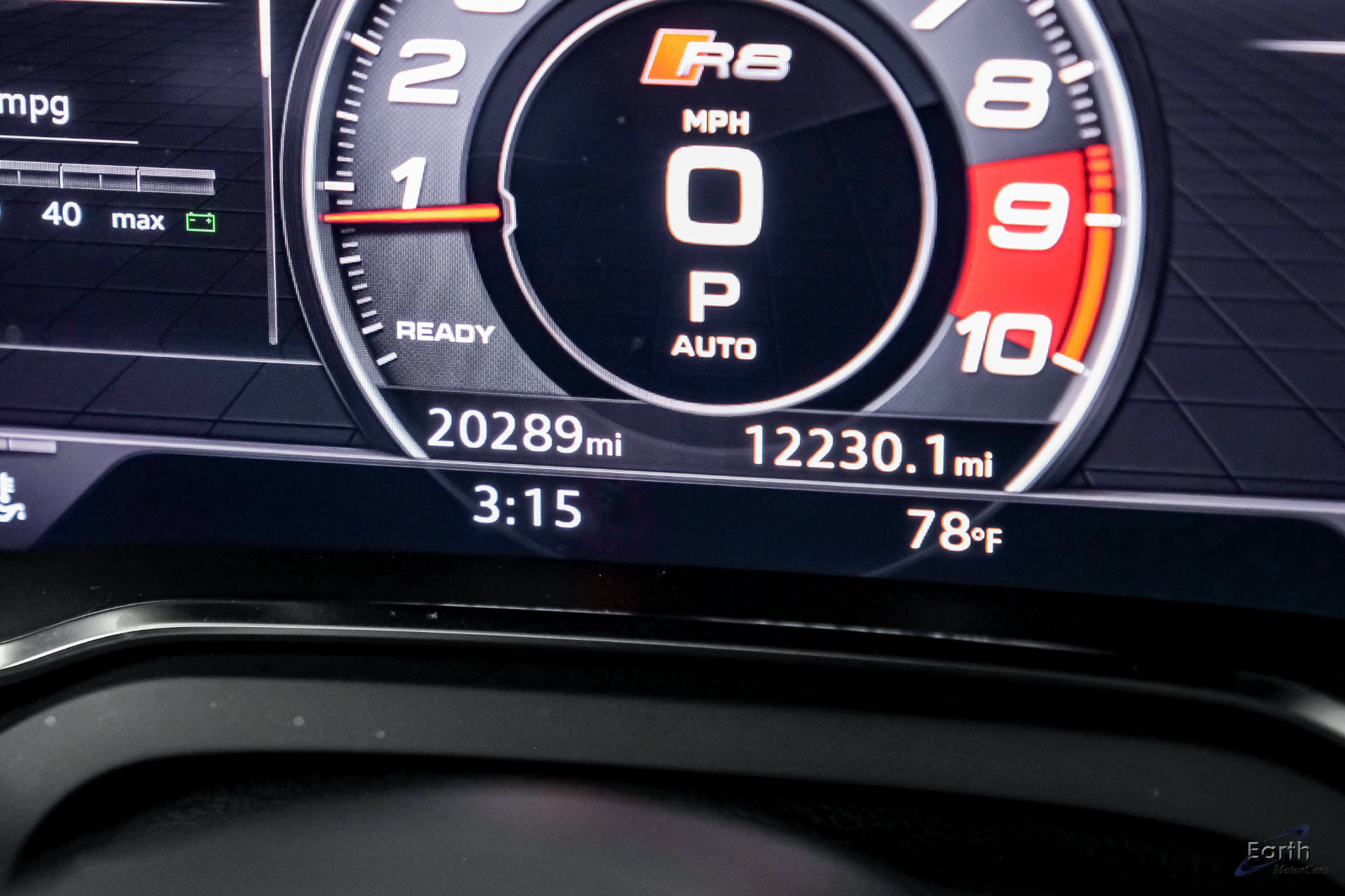 Used 2021 Audi R8 V10 w/ Premium Package RWD image 86