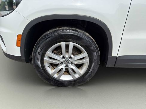 Used 2017 Volkswagen Tiguan S AWD/4WD image 21
