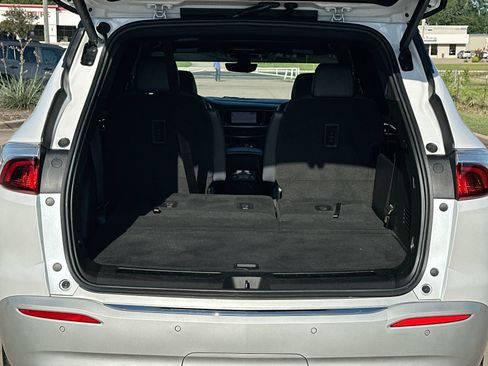 Used 2023 Buick Enclave Premium w/ Experience Buick Package FWD image 25