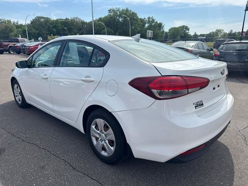 Used 2017 Kia Forte LX FWD image 7
