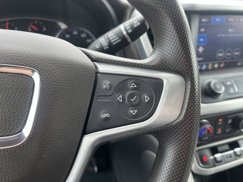 Used 2023 GMC Acadia SLE w/ Driver Convenience Package image 20