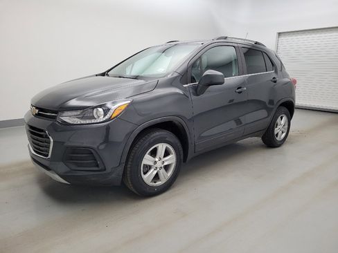 Used 2017 Chevrolet Trax LT AWD/4WD image 2