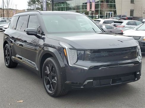 Certified 2026 Kia EV9 Land w/ Nightfall Edition Package image 3