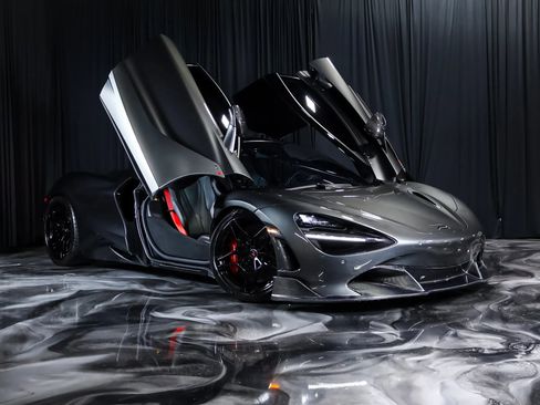 Used 2018 McLaren 720S Luxury RWD image 7