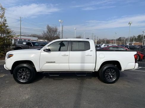 Certified 2023 Toyota Tacoma SR5 w/ Technology Package image 5