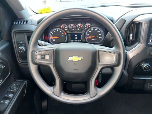 Used 2021 Chevrolet Silverado 1500 Custom image 17