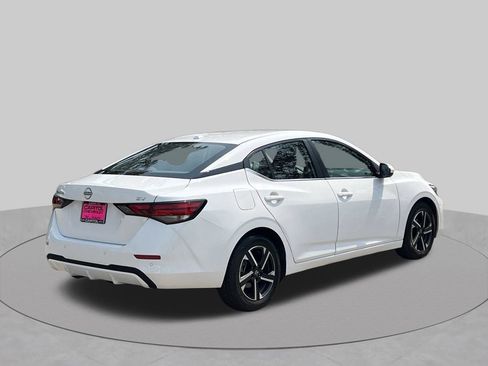 Used 2024 Nissan Sentra SV FWD image 6