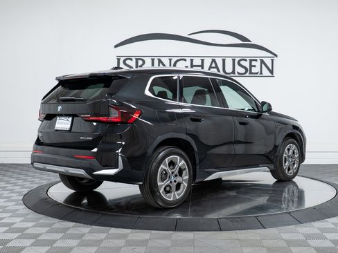 Used 2025 BMW X1 xDrive28i w/ Technology Package image 5