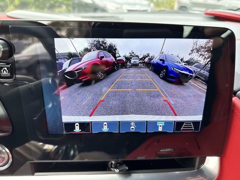 Used 2024 Chevrolet Corvette Stingray w/ Z51 Performance Package image 27