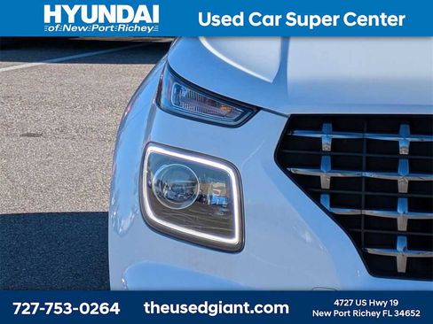 Certified 2023 Hyundai Venue Limited w/ Cargo Package image 9