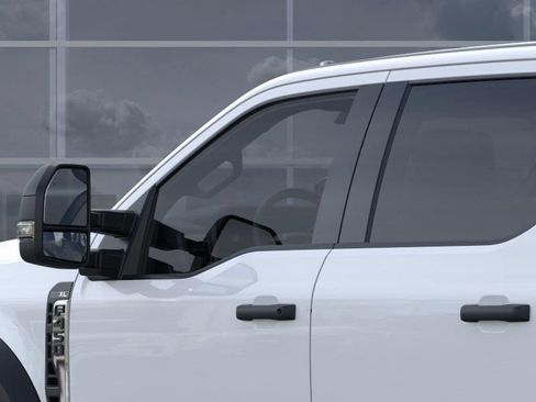 New 2026 Ford F450 XL w/ XL Chrome Package RWD image 20