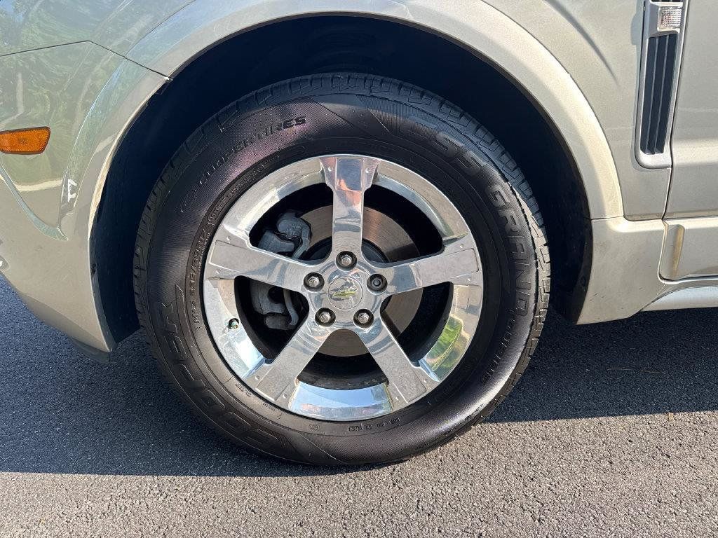 Used 2014 Chevrolet Captiva Sport LT FWD image 10
