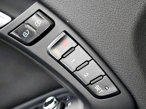 Used 2013 Audi RS 5 AWD/4WD image 19