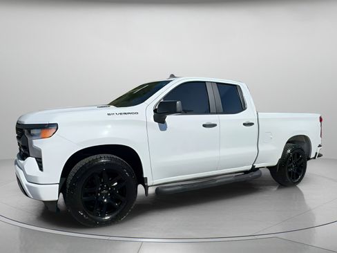 Used 2025 Chevrolet Silverado 1500 Custom w/ Turbomax Blackout Package image 13