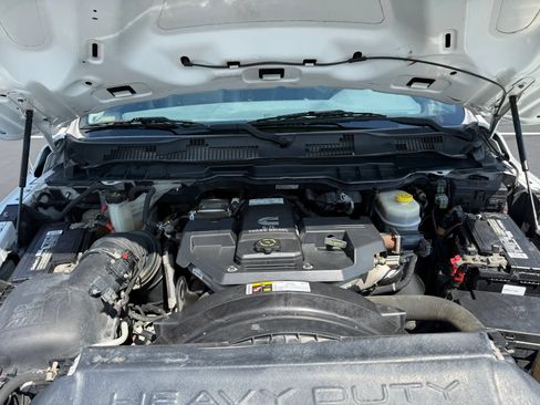 Used 2018 RAM 3500 Tradesman w/ Chrome Appearance Group AWD/4WD image 10