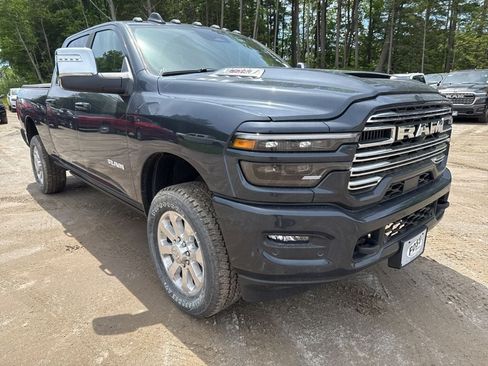 New 2026 RAM 2500 Laramie AWD/4WD image 7