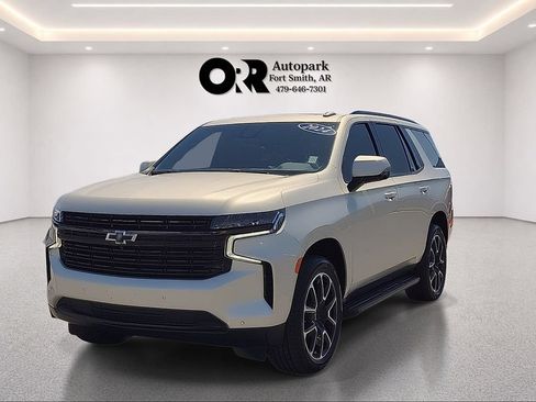 Used 2024 Chevrolet Tahoe RST w/ Luxury Package AWD/4WD image 2