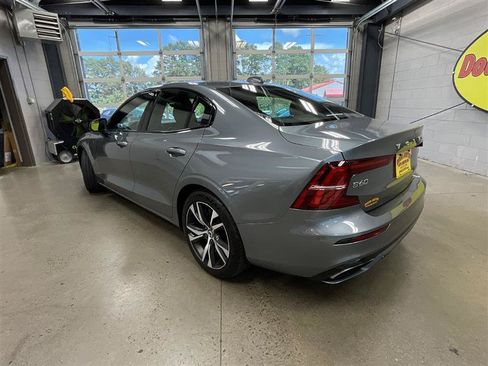 Used 2021 Volvo S60 T8 R-Design AWD/4WD image 3