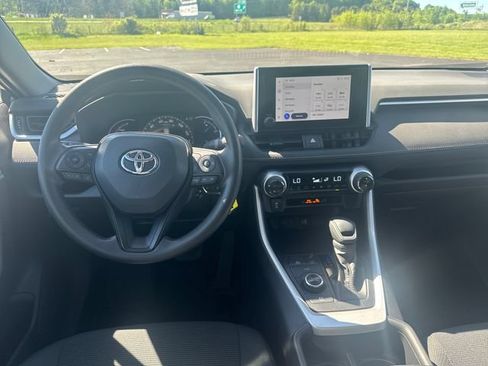 Used 2024 Toyota RAV4 LE AWD/4WD image 13