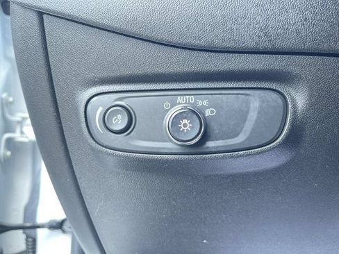 Used 2024 Chevrolet Equinox LT FWD image 17