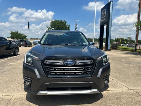 Used 2023 Subaru Forester Touring AWD/4WD image 3