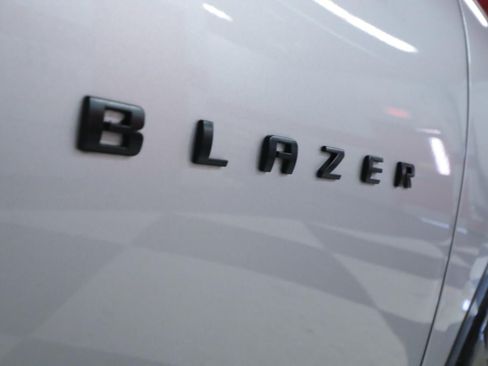 Used 2022 Chevrolet Blazer Premier w/ Enhanced Convenience Package AWD/4WD image 43