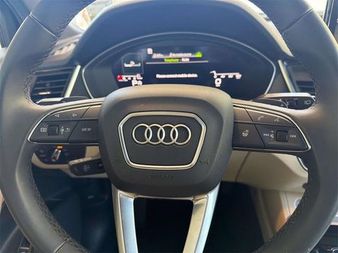 Used 2025 Audi Q5 2.0T Premium w/ Convenience Plus Package AWD/4WD image 16