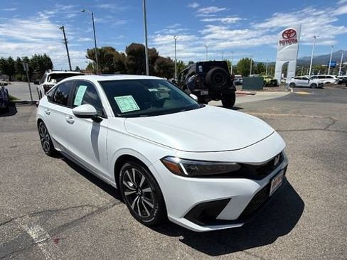 Used 2024 Honda Civic EX-L image 2