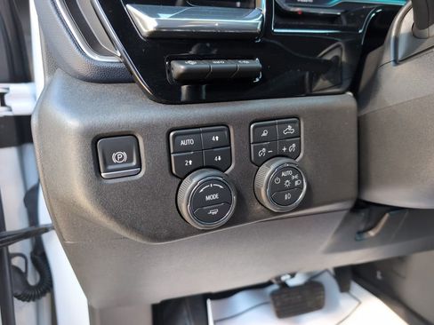 Used 2024 Chevrolet Silverado 3500 High Country w/ High Country Premium Package image 21