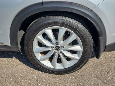 Certified 2019 INFINITI QX50 Essential w/ Premium Heat Package image 5