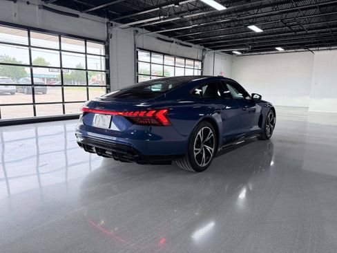 Used 2022 Audi e-tron GT Premium Plus w/ Performance Package AWD/4WD image 6