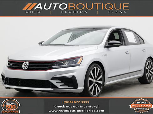 Used 2018 Volkswagen Passat 3.6 FWD image 1