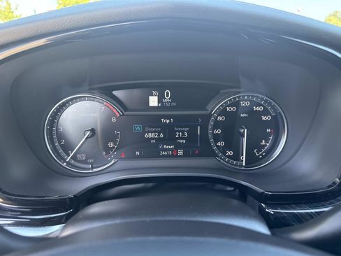 Used 2025 Cadillac XT6 Premium Luxury image 35