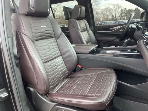 Used 2024 Cadillac Escalade V w/ Heavy-Duty Trailer Package image 14