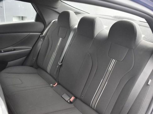 Used 2025 Hyundai Elantra SEL image 20