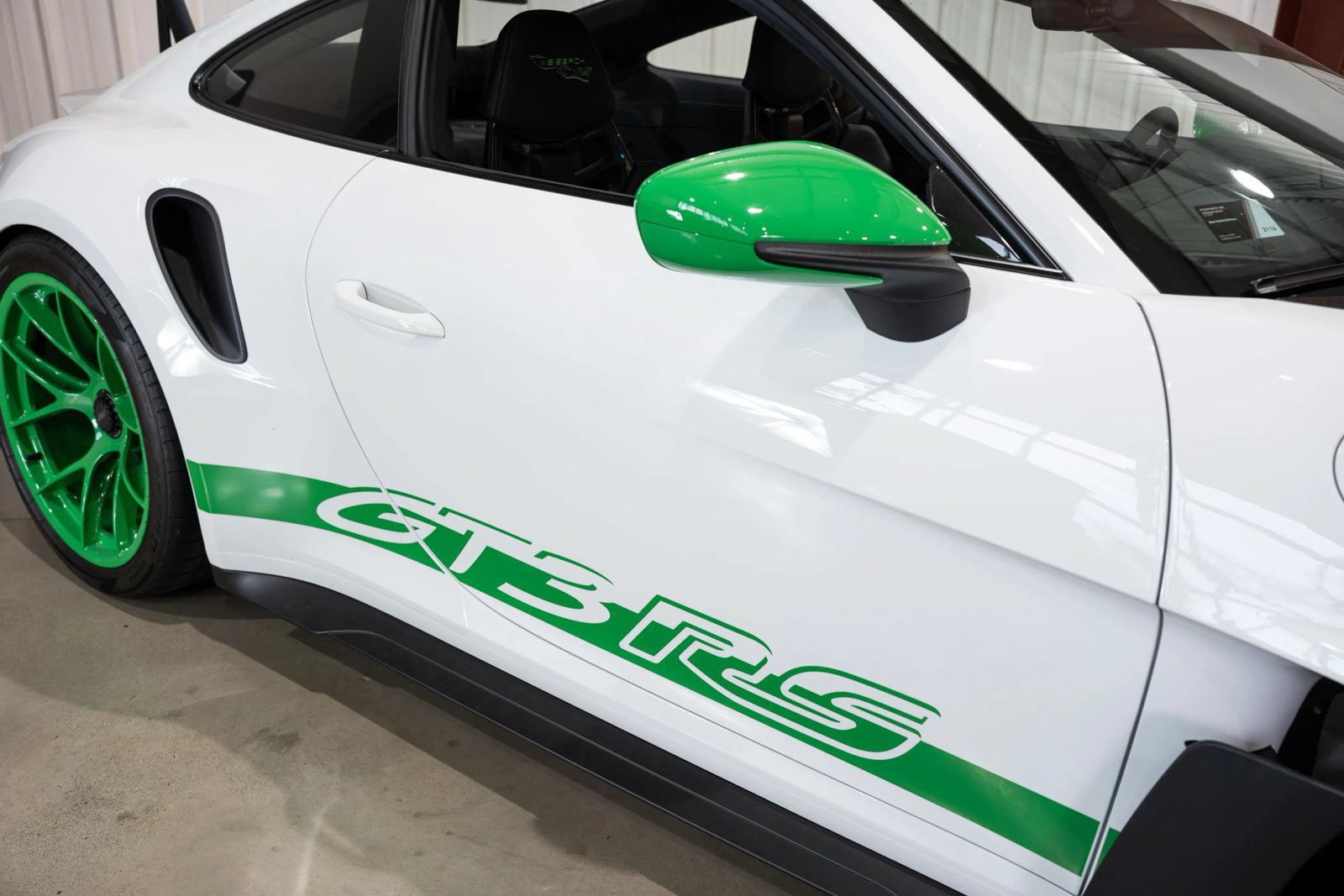 Used 2024 Porsche 911 GT3 RS RWD image 12