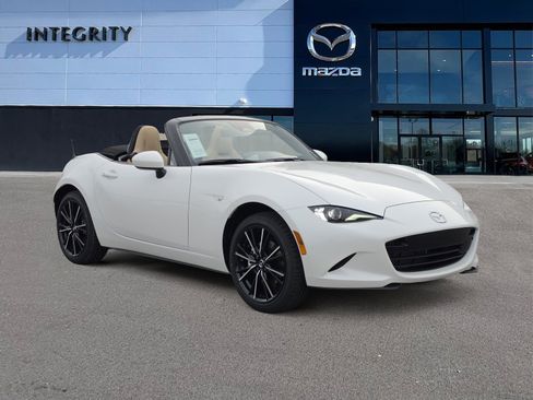 New 2026 MAZDA MX-5 Miata Grand Touring RWD image 1